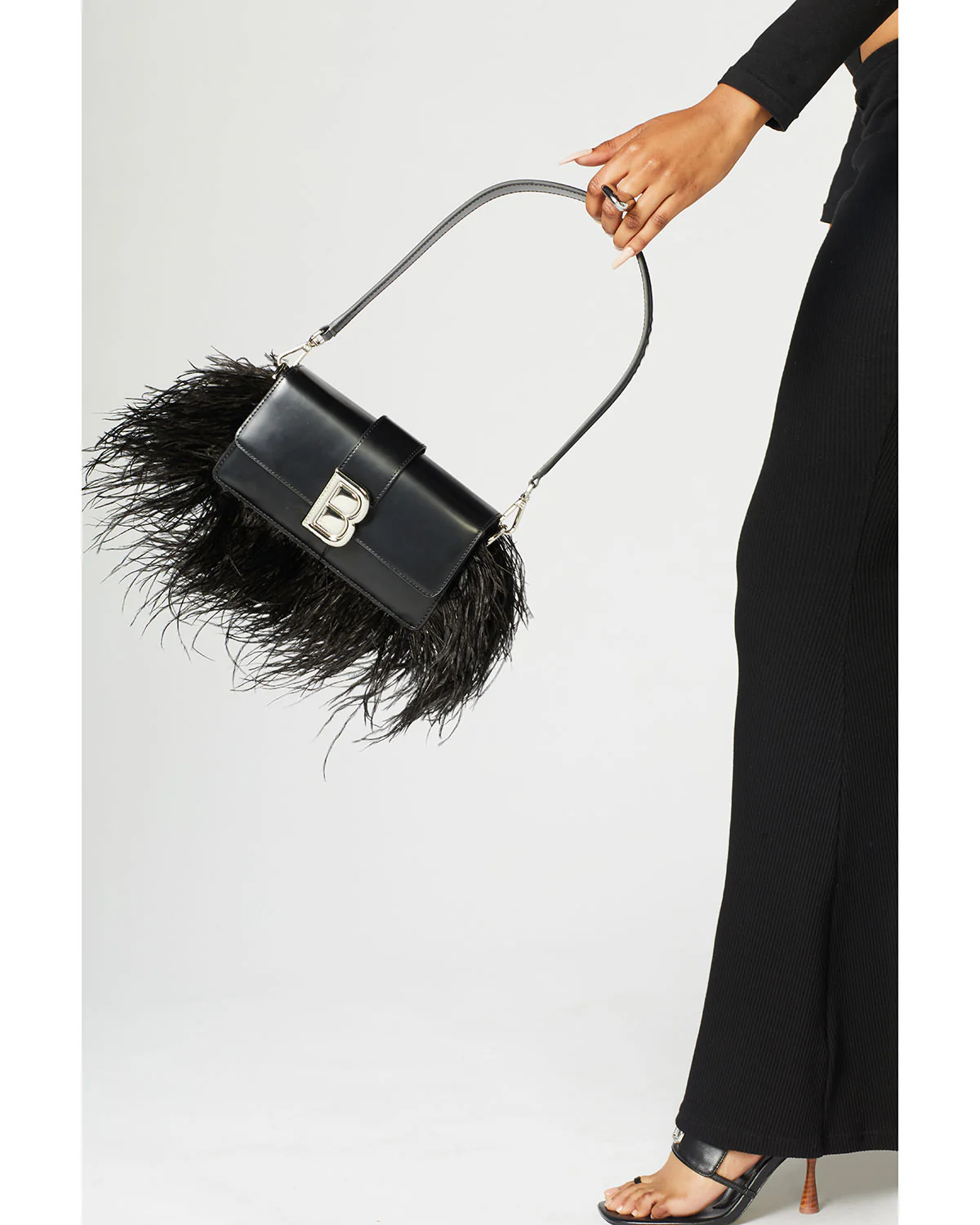 Medium Nia Bag - Image 6